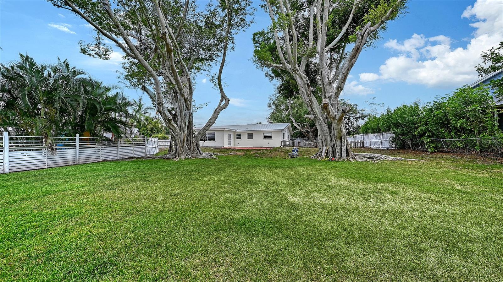 PHILLIPPI GARDENS - Residential