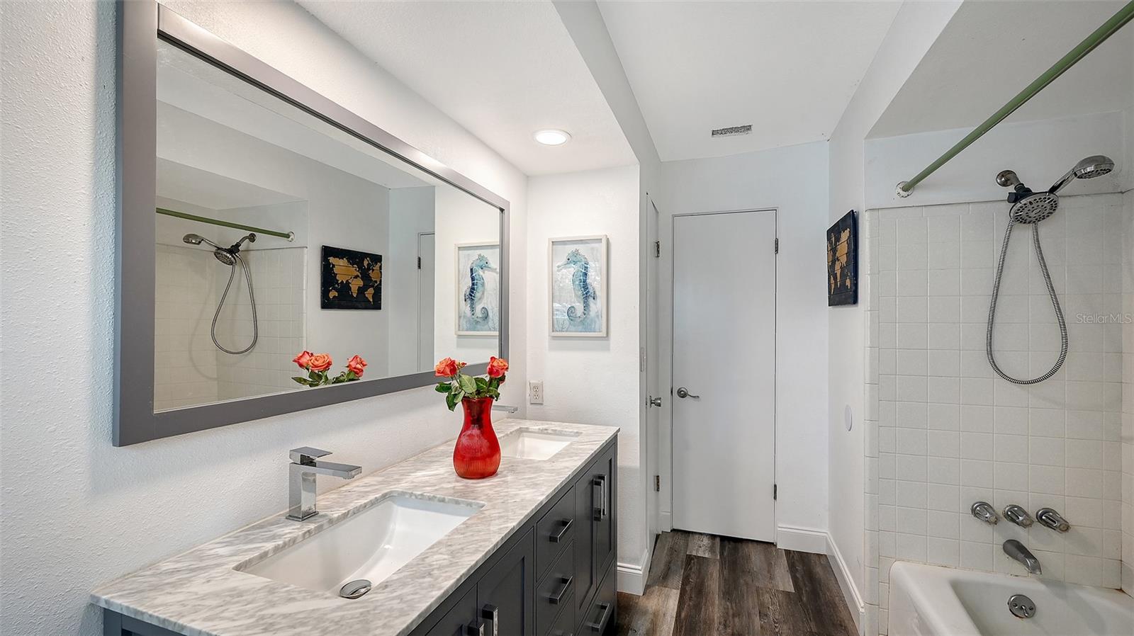 PHILLIPPI GARDENS - Residential