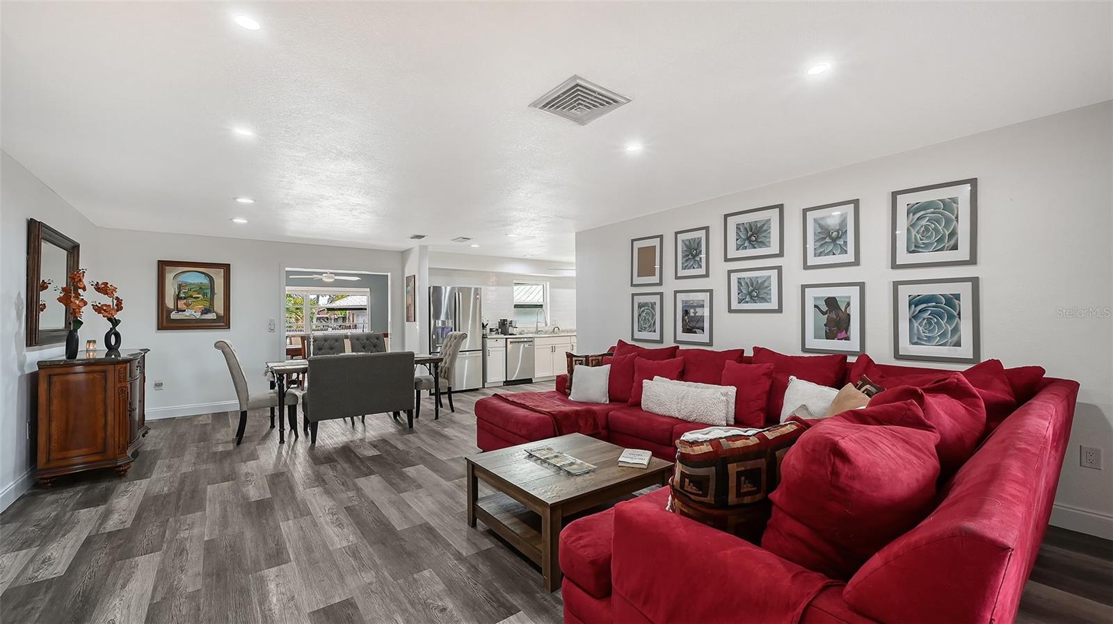 PHILLIPPI GARDENS - Residential