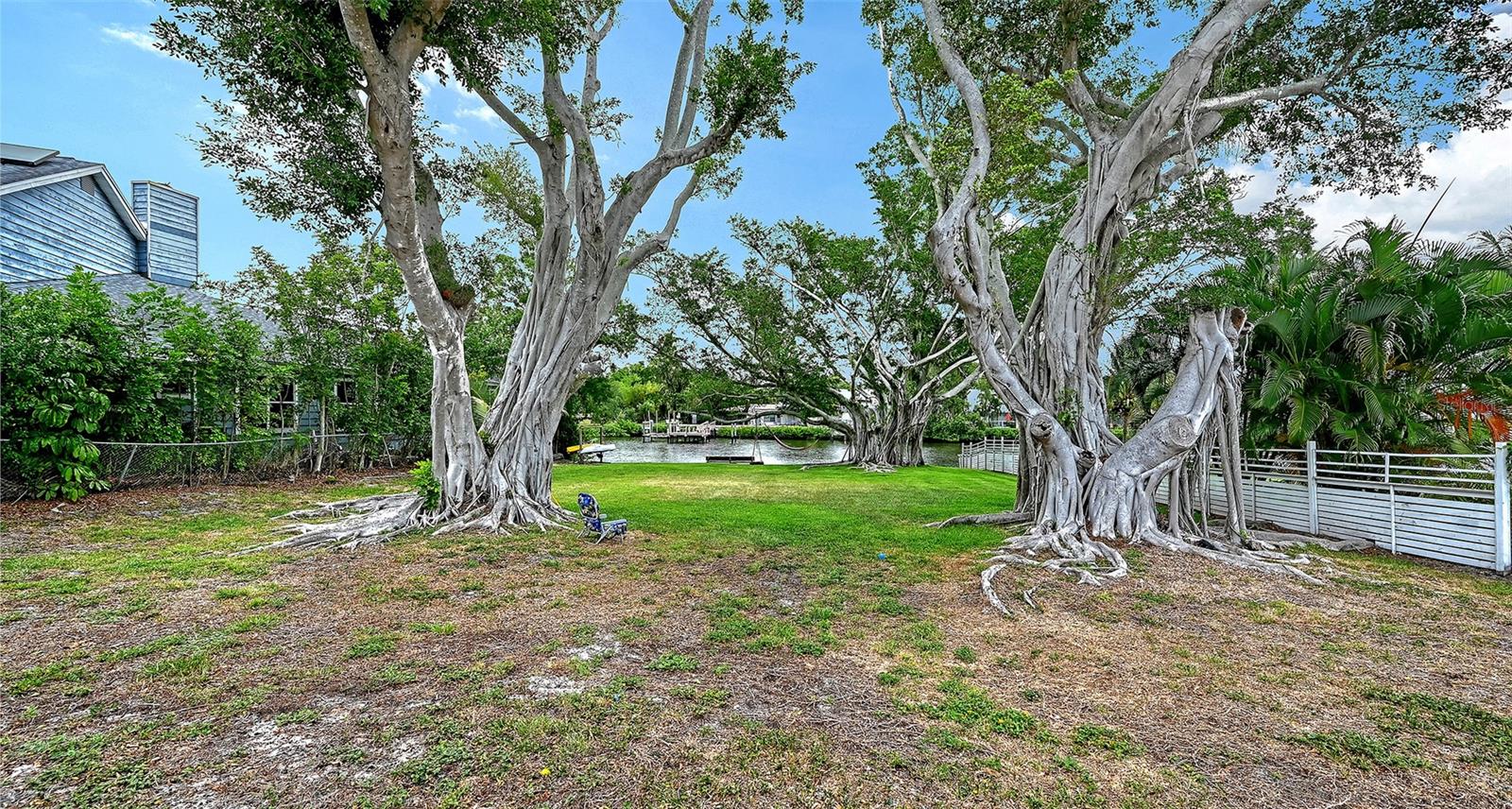 PHILLIPPI GARDENS - Residential