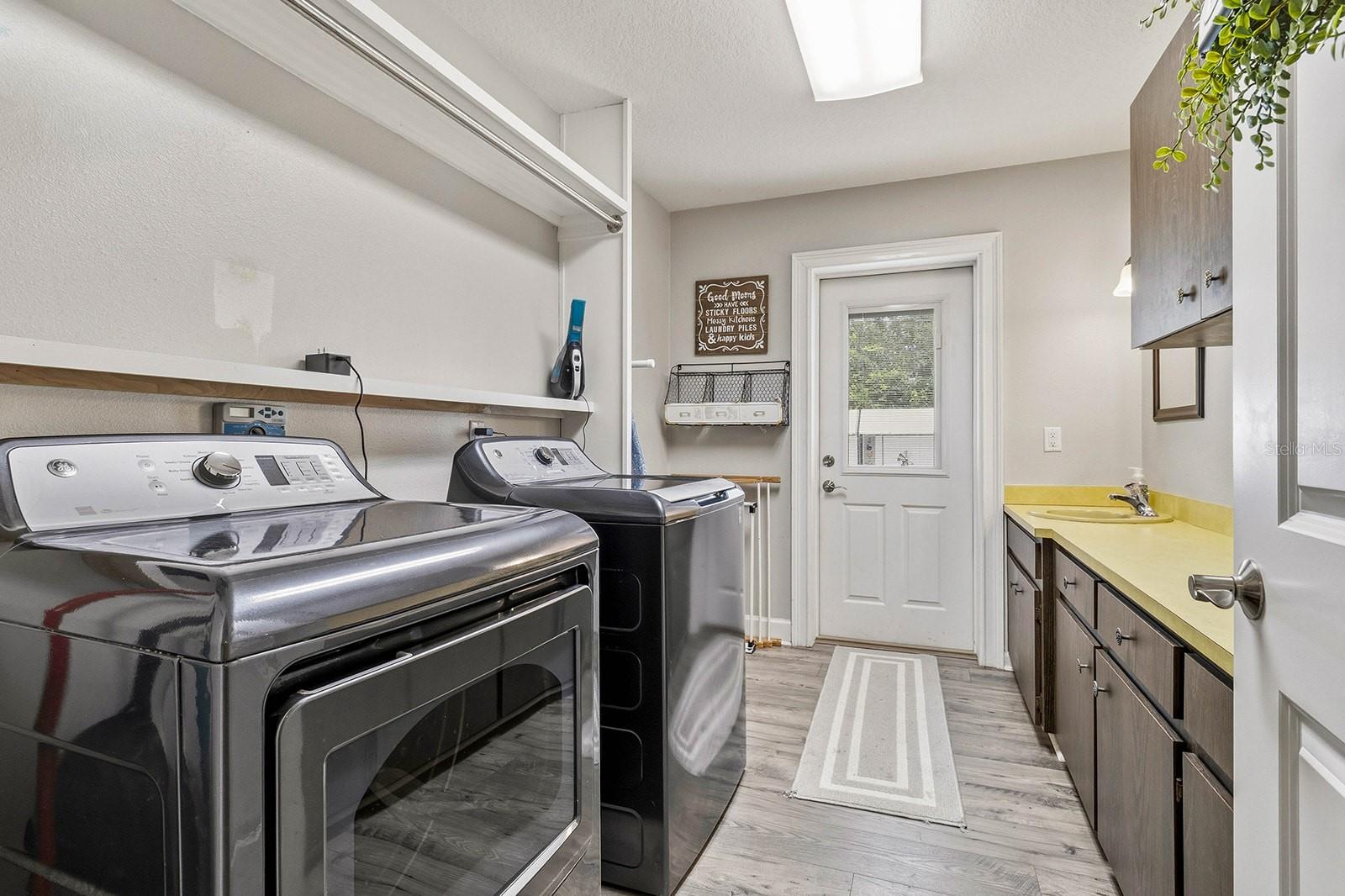 HIGH GLEN - Residential