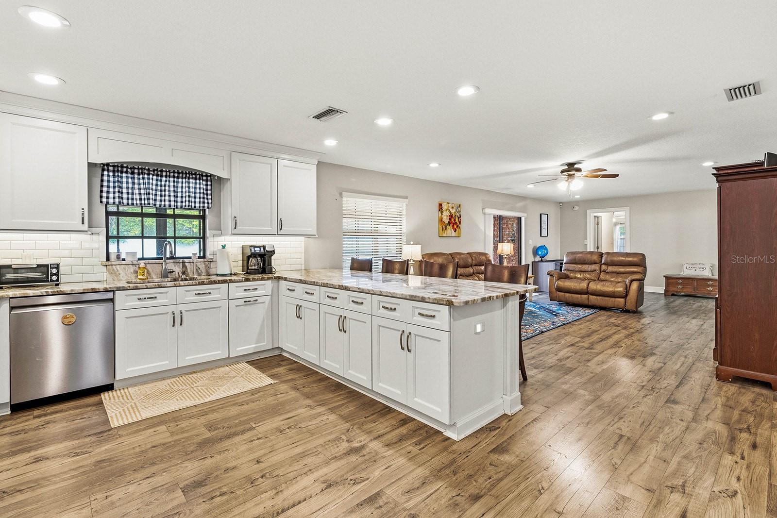 HIGH GLEN - Residential
