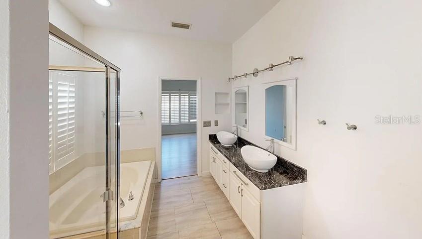 WATERS EDGE 03 - Residential