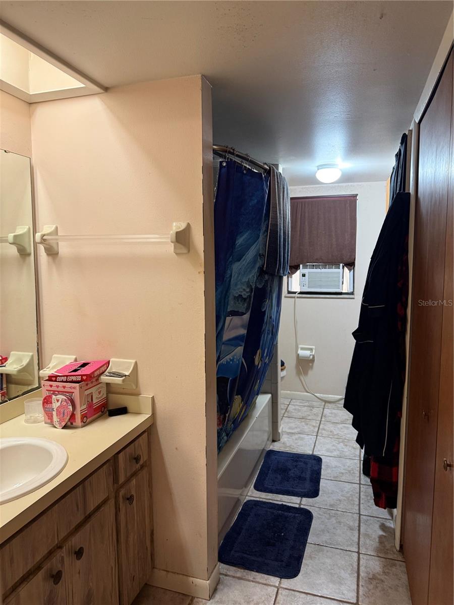 CENTURY OAKS EST 3RD ADD - Residential