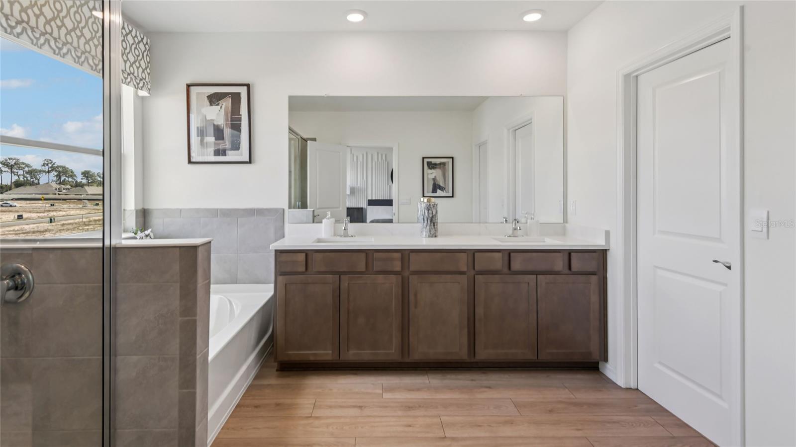 BRIARWOOD - Residential