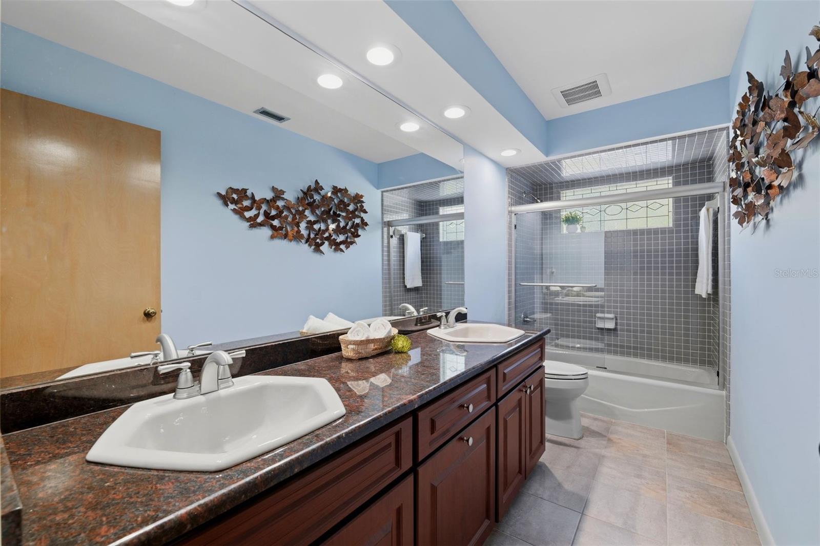 BRANT SHORES - Residential