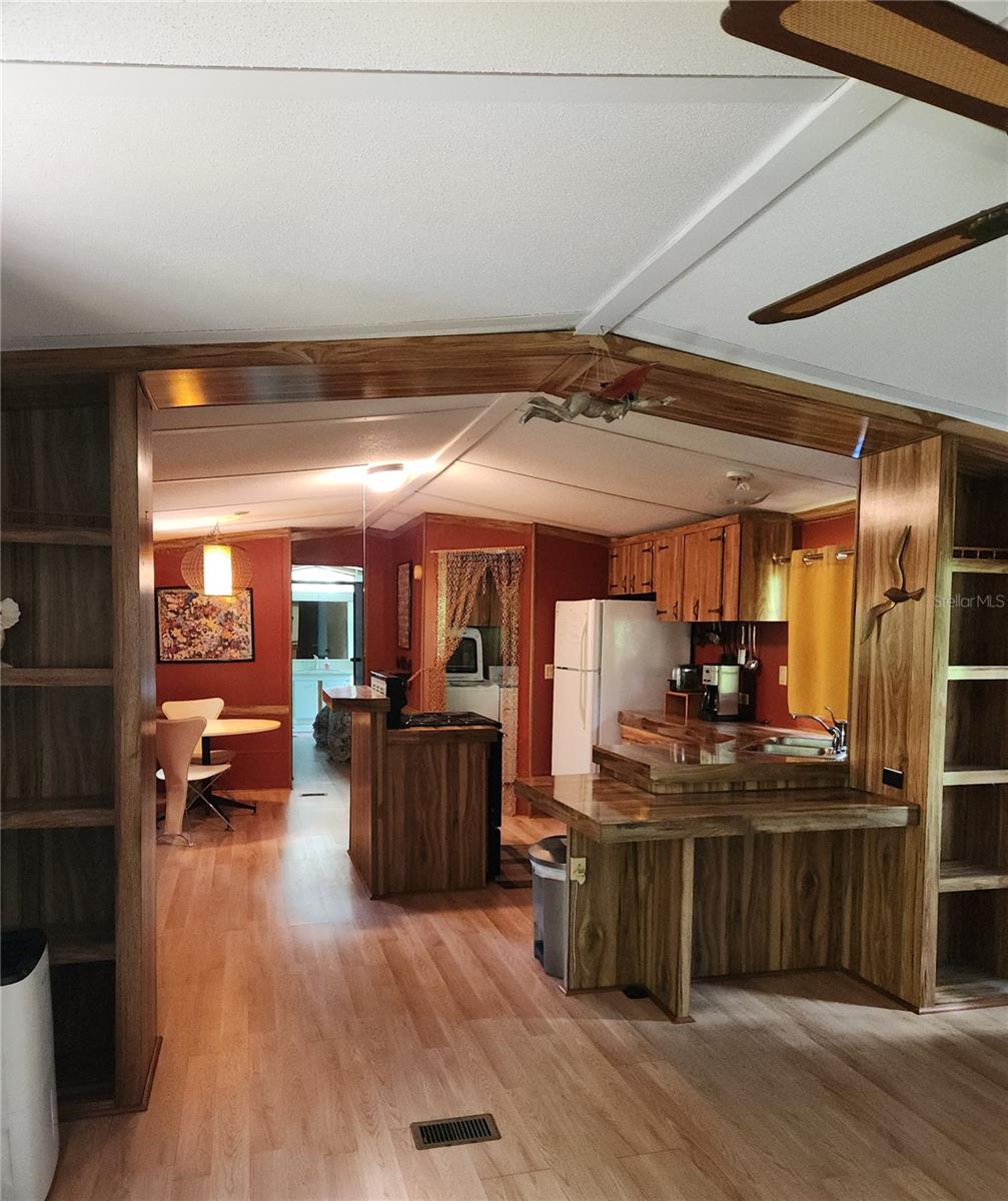 RIVER RETREATS - Residential