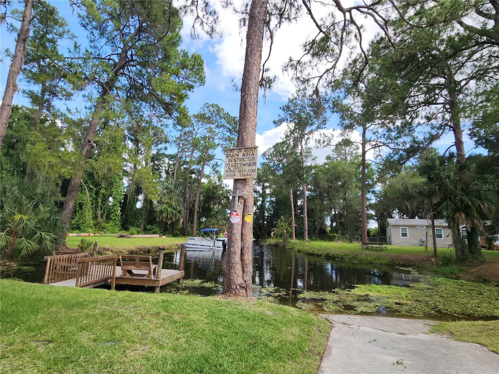RIVER RETREATS - Residential