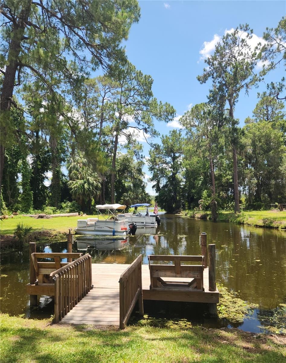 RIVER RETREATS - Residential