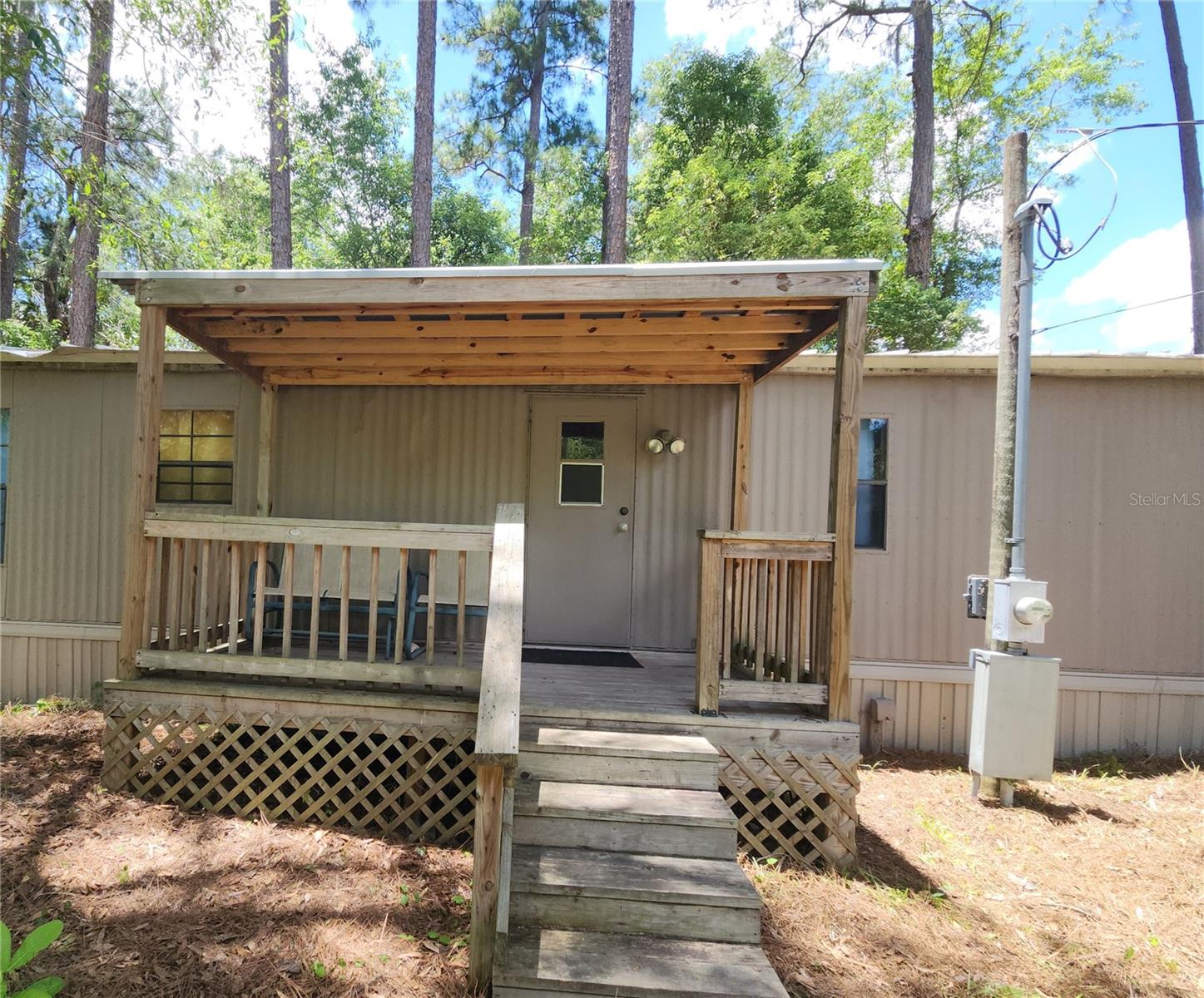 RIVER RETREATS - Residential