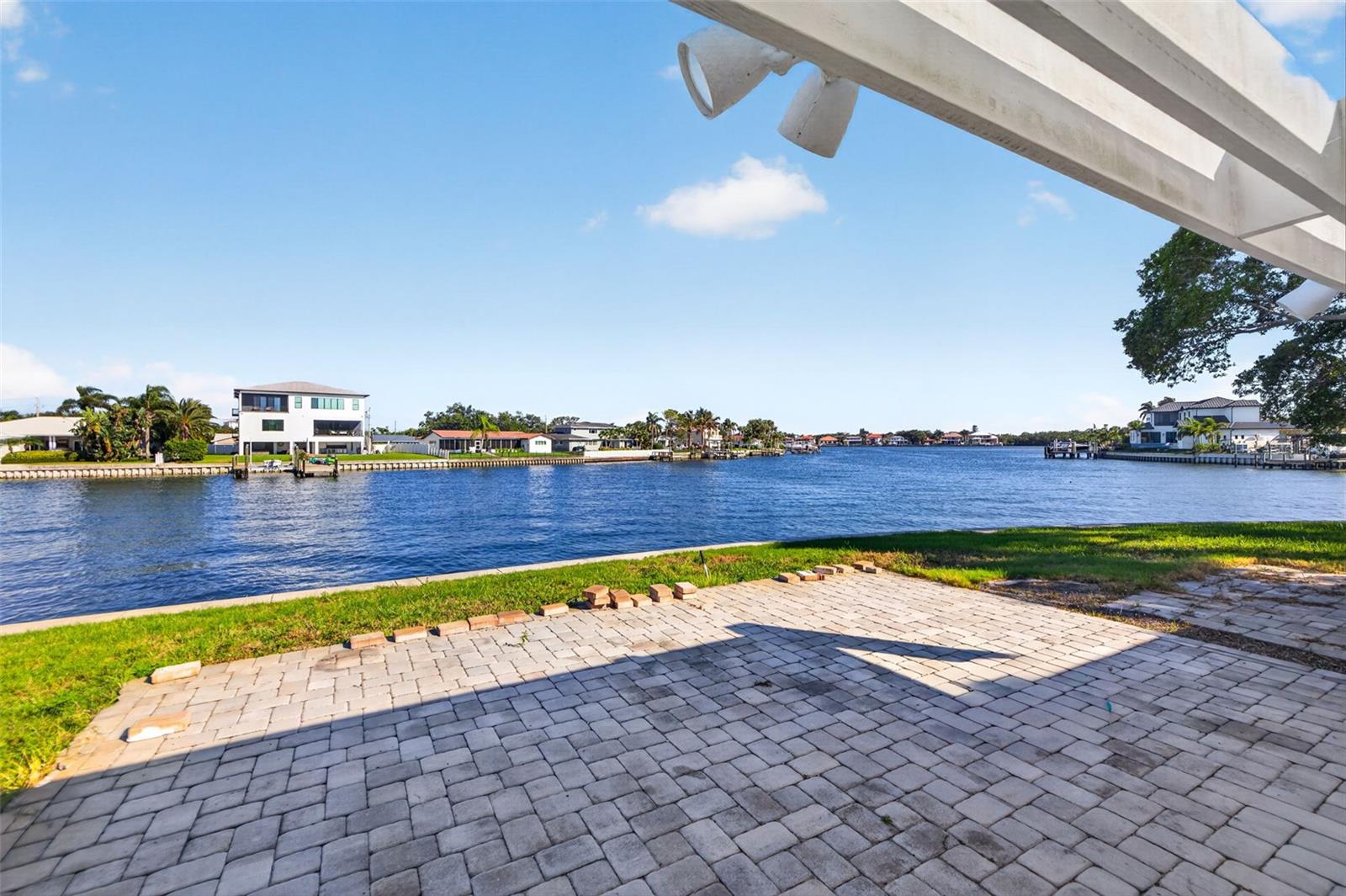 NORTH EAST PARK SHORES - Land