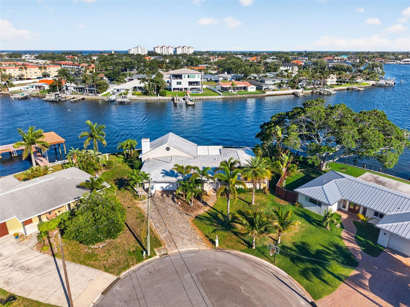NORTH EAST PARK SHORES - Land
