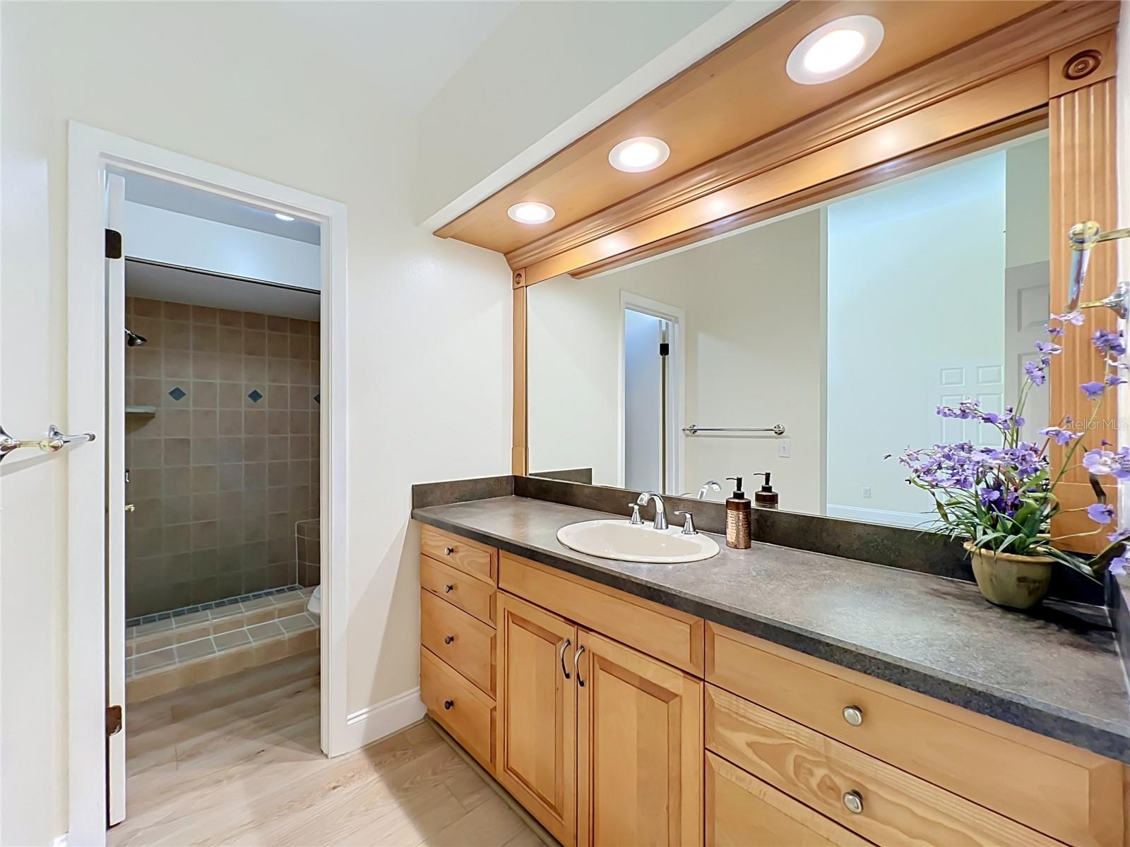 THE LANDINGS - Residential