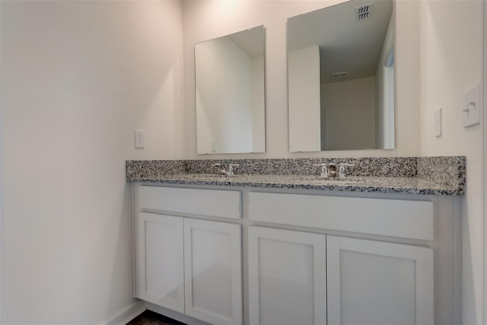 VERO LAKE ESTATES - Residential