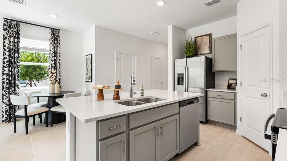 TOWNS AT TIBURON - Residential