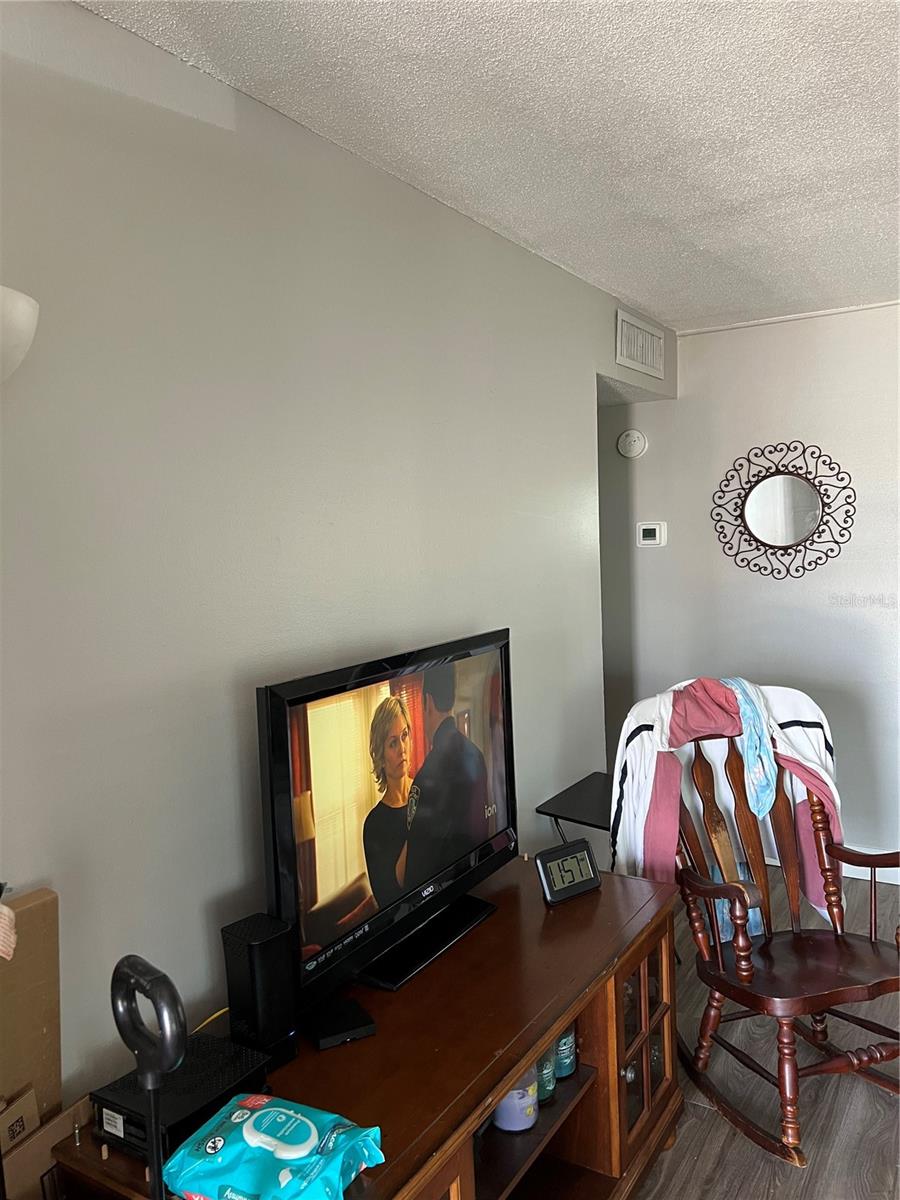 CRESTVIEW ACRES - Residential