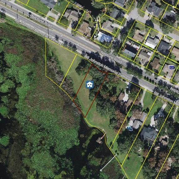 Lakefront Lot with Stunning Views – Rare Opportunity!

Don’t miss this prime lakefront parcel offering unmatched views and direct access to serene waters. Located right next to a beautiful public Kissimmee Lakefront Park, this property provides a unique combination of privacy, natural beauty, and convenience. Whether you're looking to build your dream home, a weekend retreat, or invest in a high-demand area, this lot is packed with potential.

Enjoy close proximity to local amenities, outdoor recreation, and everything the area has to offer—all while experiencing the peace and beauty of true waterfront living.

Key Features:

Direct lake frontage

Adjacent to public park

Unobstructed water views

Ideal for primary residence, vacation home, or investment

Convenient location near shops, dining, and recreation

This is your chance to own a piece of lakeside paradise. Act fast opportunities like this don’t last!

Buyer responsible for all due diligence.