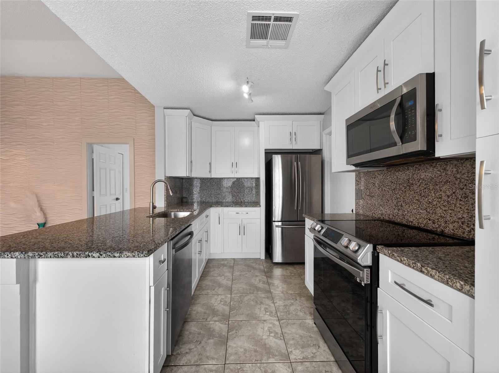 POINCIANA NBRHD 03 VILLAGE 03 - Residential