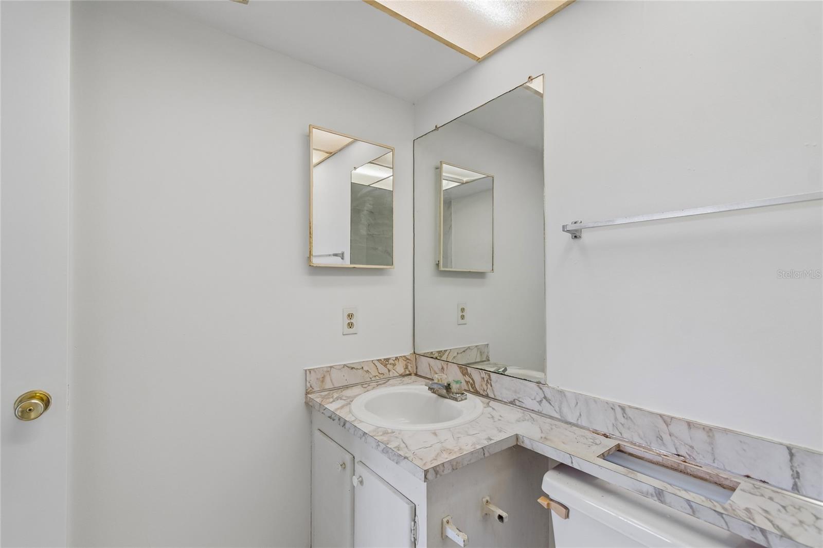 CROSSWINDS COLONY ONE CONDO - Residential