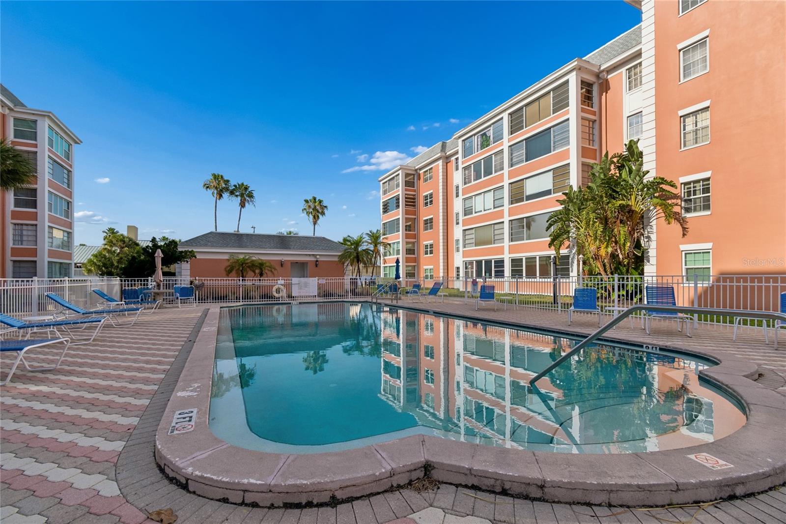CROSSWINDS COLONY ONE CONDO - Residential