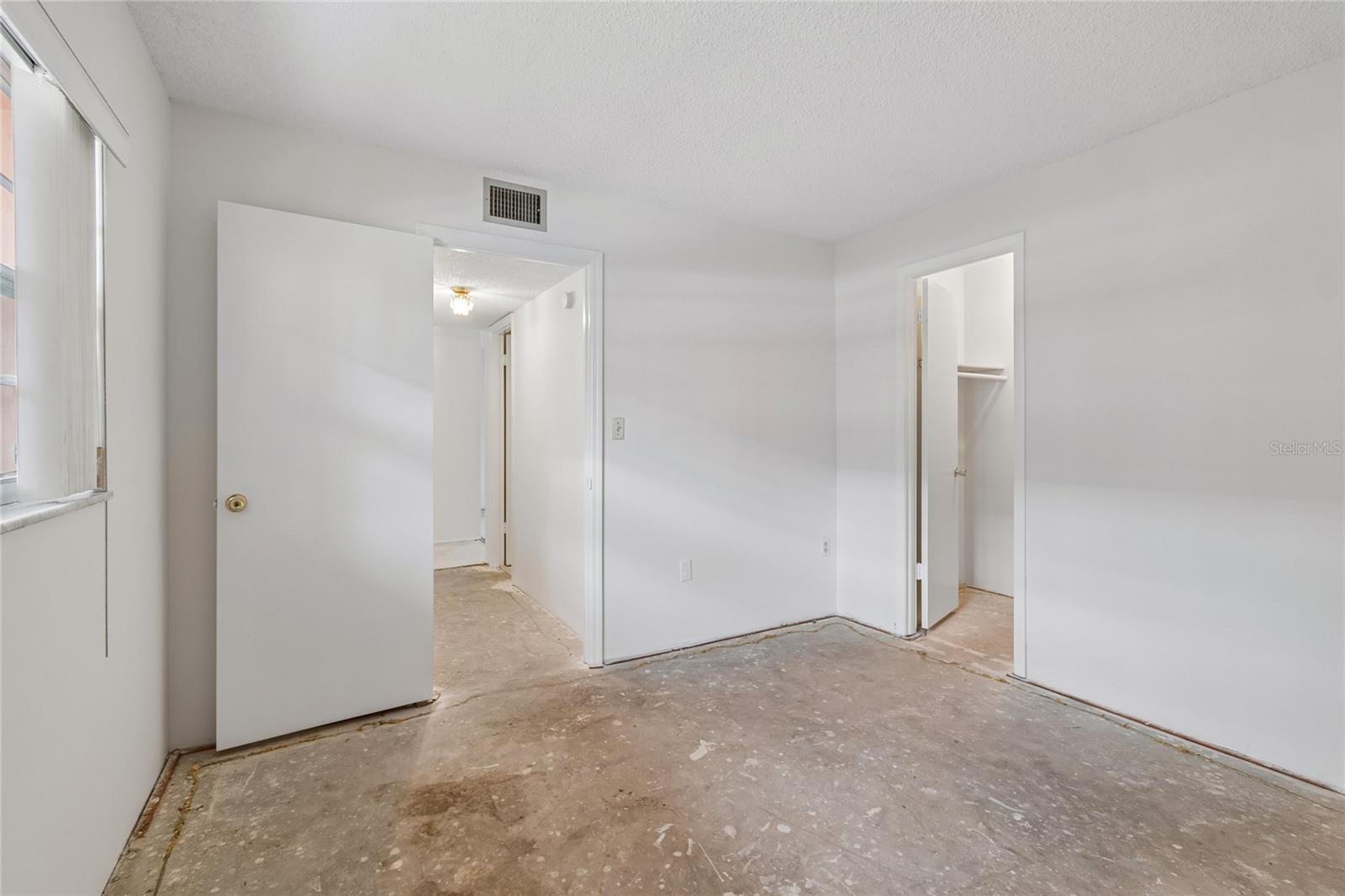 CROSSWINDS COLONY ONE CONDO - Residential
