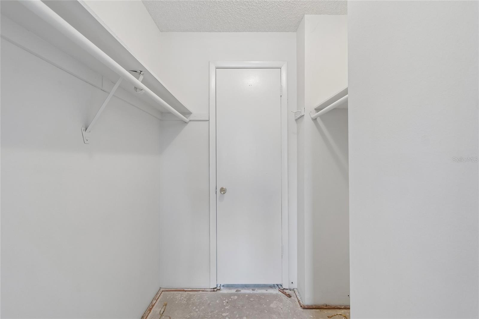 CROSSWINDS COLONY ONE CONDO - Residential