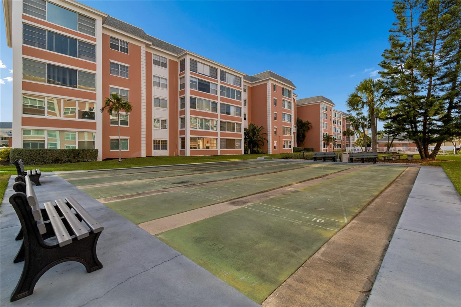 CROSSWINDS COLONY ONE CONDO - Residential