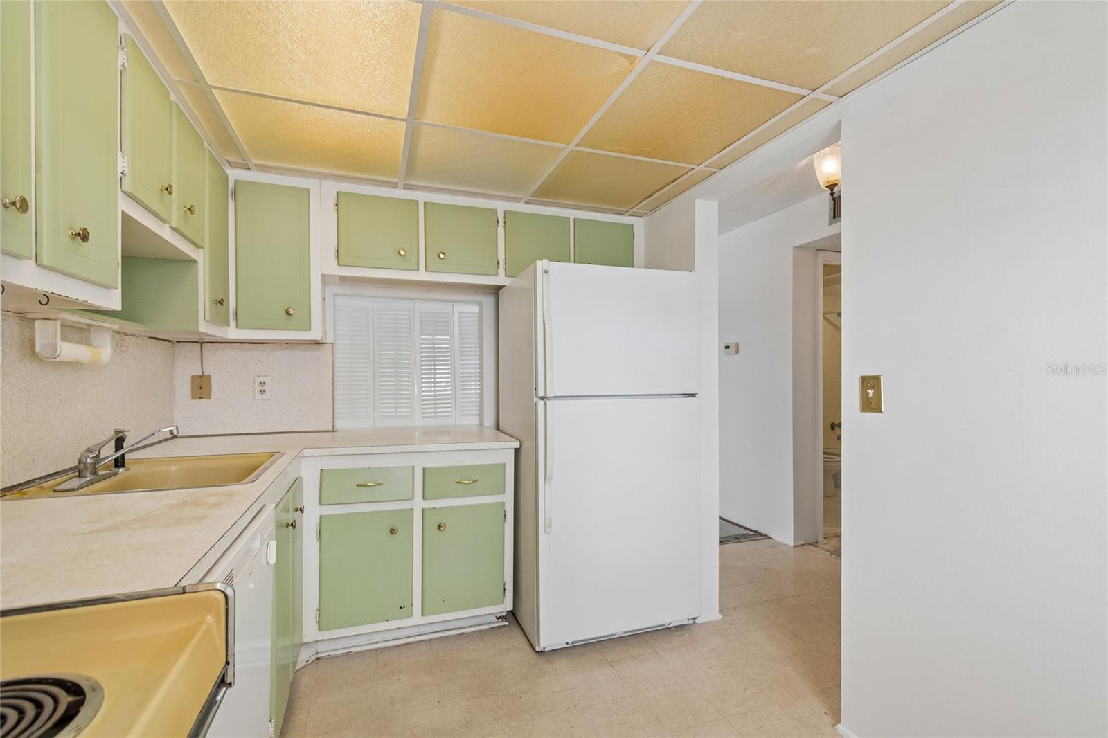 CROSSWINDS COLONY ONE CONDO - Residential