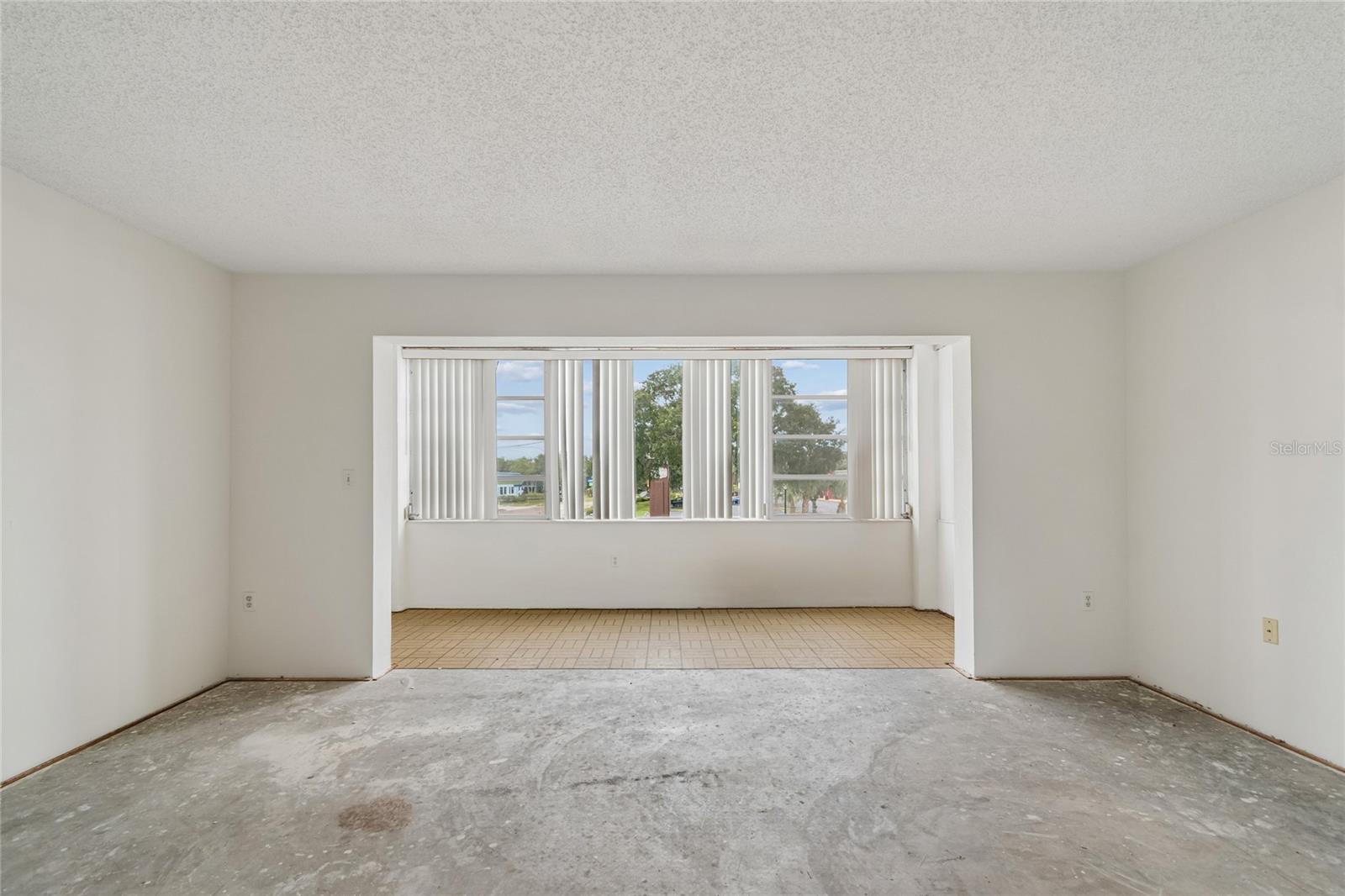 CROSSWINDS COLONY ONE CONDO - Residential