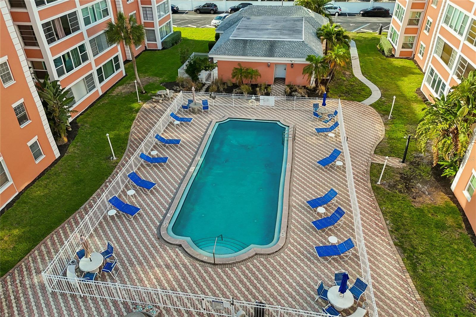 CROSSWINDS COLONY ONE CONDO - Residential
