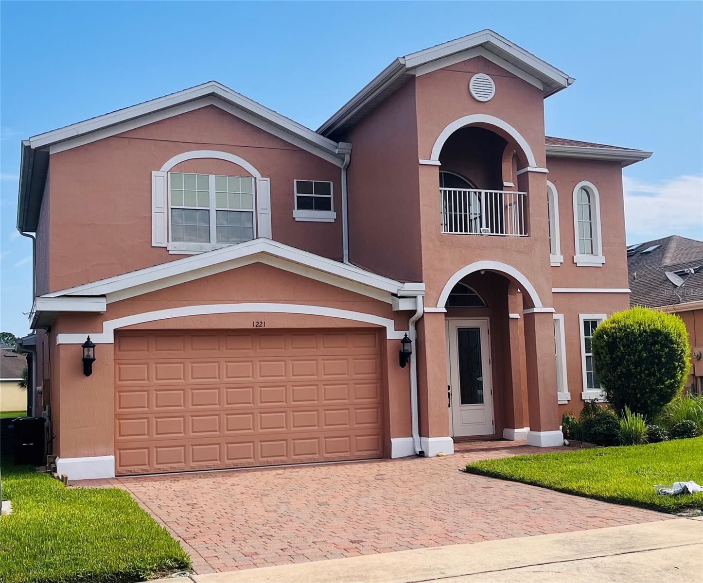 SUBJECT PROPERTY CONSISTS OF A 4 BEDROOM / 2.5 BATH DWELLING THAT IS CONSTRUCTED OF CB/STUCCO (FIRST FLOOR) WITH WOOD FRAME/STUCCO (SECOND FLOOR) AND ENCOMPASSES 2,656 SF IN HVAC'D SPACE AND A 400 SF GARAGE. THIS HOME HAS A 10 YEAR OLD ROOF AND 1 YEAR OLD HVAC SYSTEM NOW IN PLACE AND WAS ORIGINALLY BUILT AND COMPLETED IN 2007. THE HOME IS ADORNED IN BOTH TILE AND WOOD FLOORING ALL THROUGHOUT THE STRUCTURE WITH A LARGER KITCHEN WHICH HAS A BREAKFAST NOOK FACING THE SCENIC REAR YARD AND COMMUNITY POND. THERE IS A QUIET COMMUNITY DOCK AND PLAYGROUND AMENITY FOR USE BY THE COMMUNITY RESIDENTS WITHIN THIS NEIGHBORHOOD, WHICH HAS GREAT ACCESS TO DUNLAWTON BOULEVARD WITH ITS MANY ESSENTIAL SERVICES AND RETAIL SHOPS, AS WELL AS I-95.