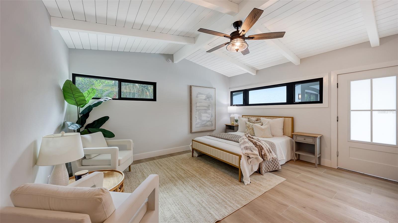 SANDERLING CLUB - Residential