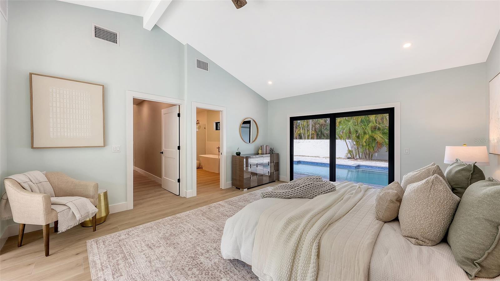 SANDERLING CLUB - Residential
