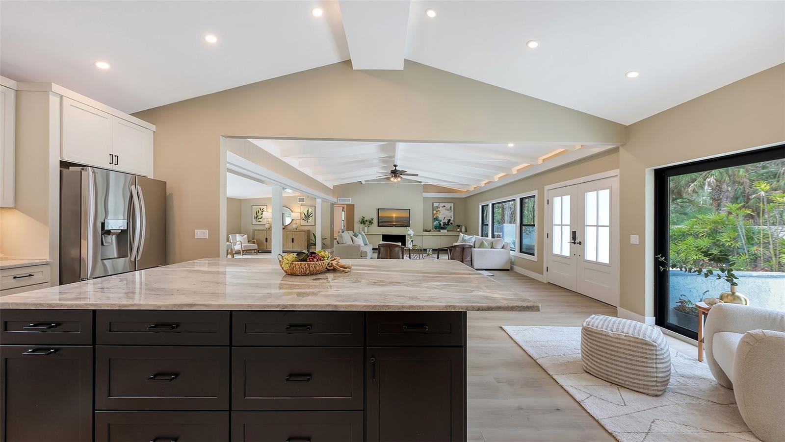 SANDERLING CLUB - Residential