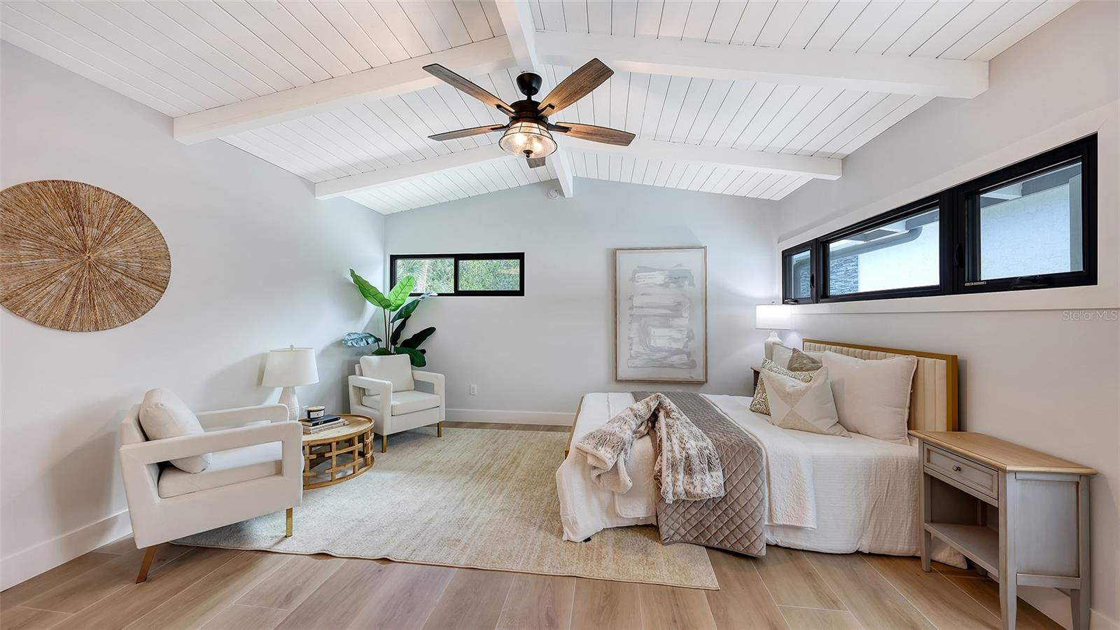 SANDERLING CLUB - Residential