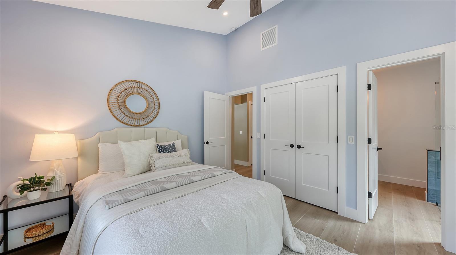 SANDERLING CLUB - Residential