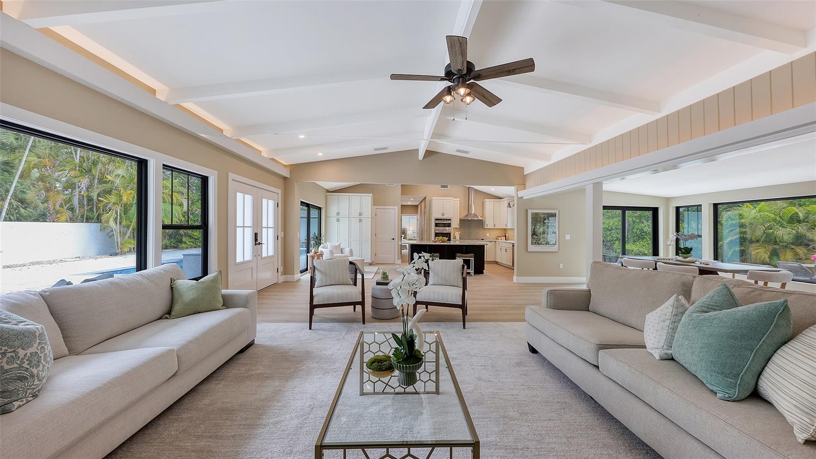 SANDERLING CLUB - Residential