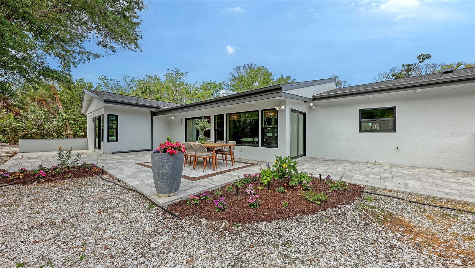 SANDERLING CLUB - Residential