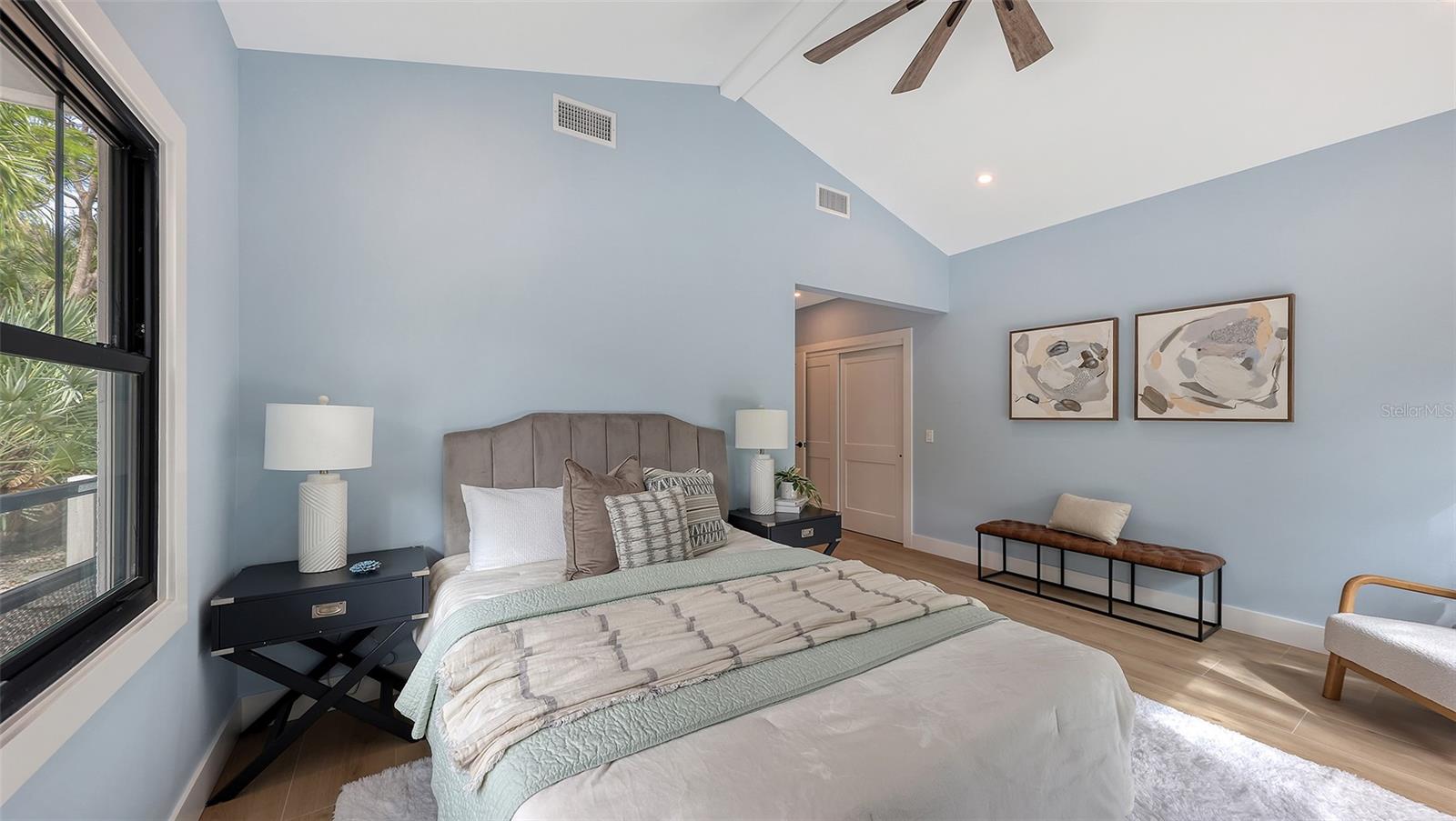 SANDERLING CLUB - Residential