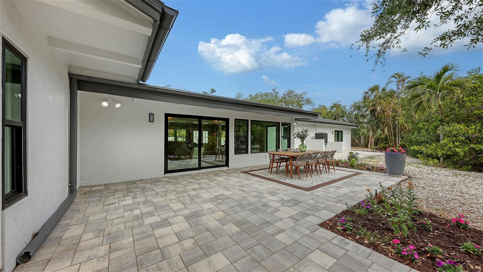 SANDERLING CLUB - Residential