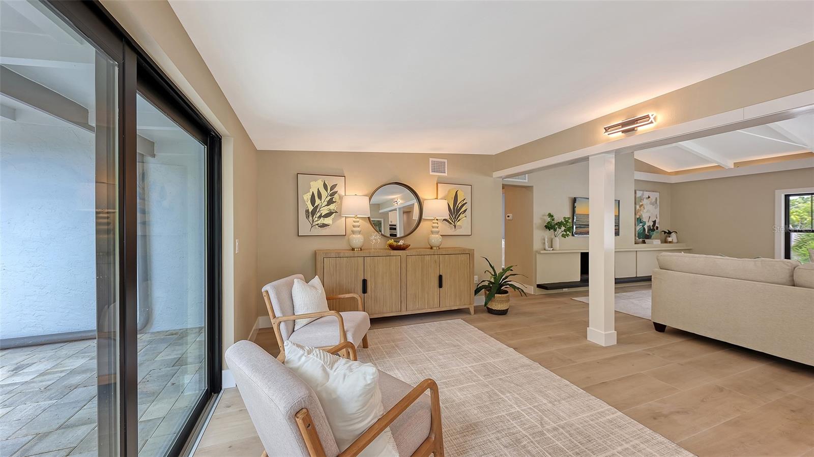 SANDERLING CLUB - Residential