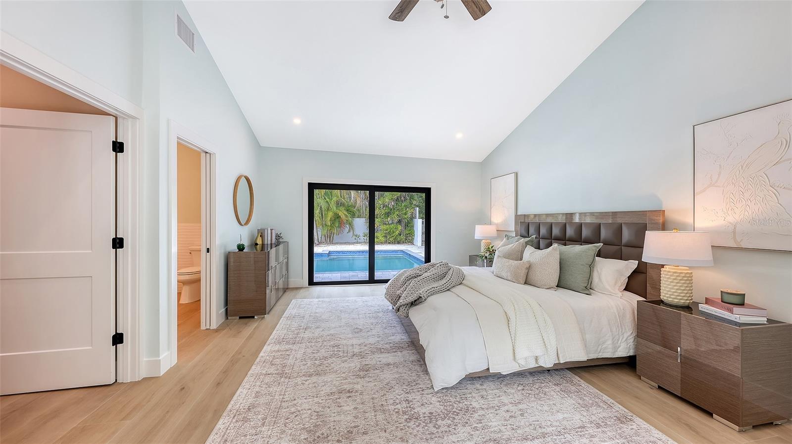 SANDERLING CLUB - Residential