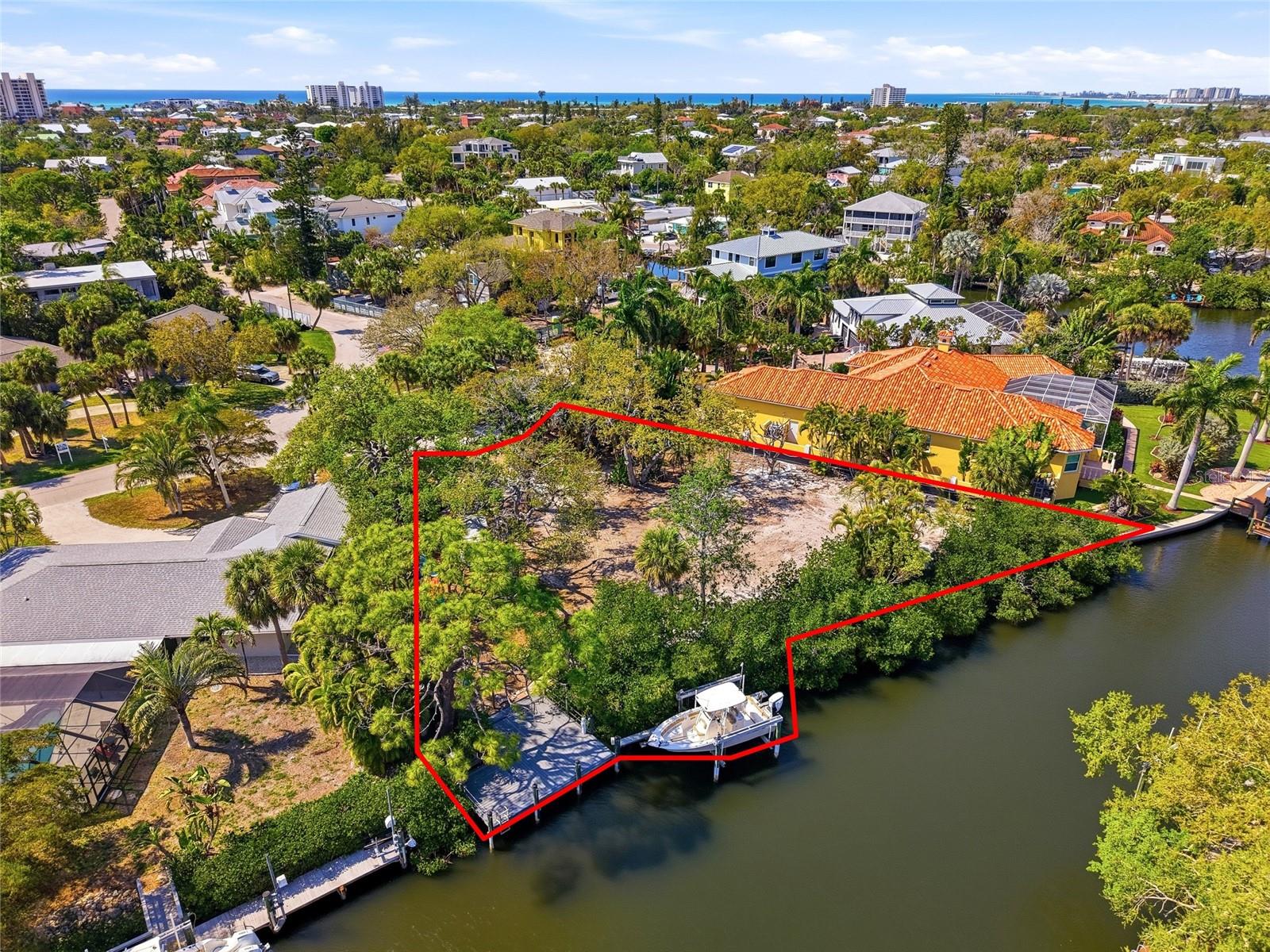 SARASOTA BEACH - Land