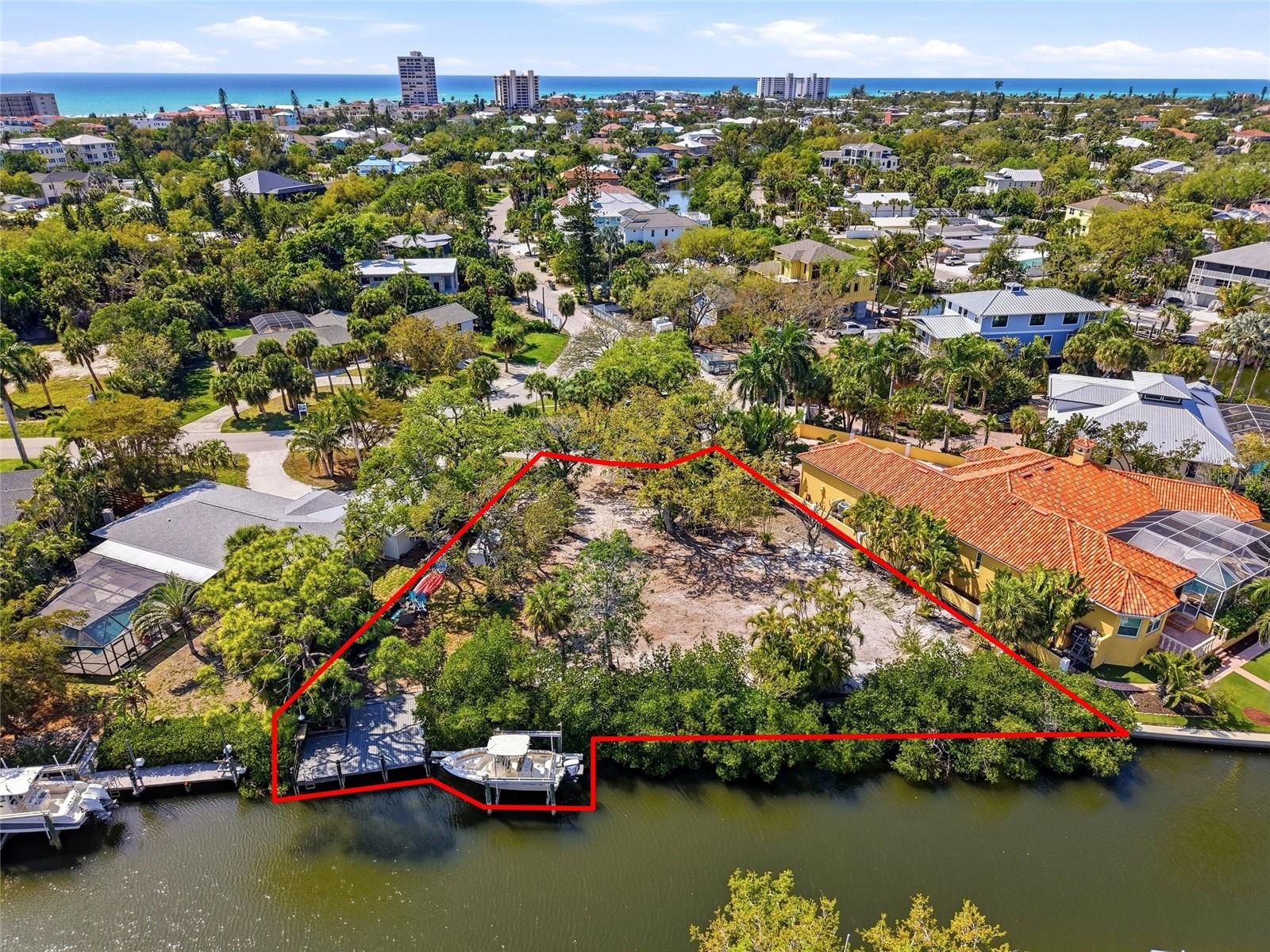 SARASOTA BEACH - Land