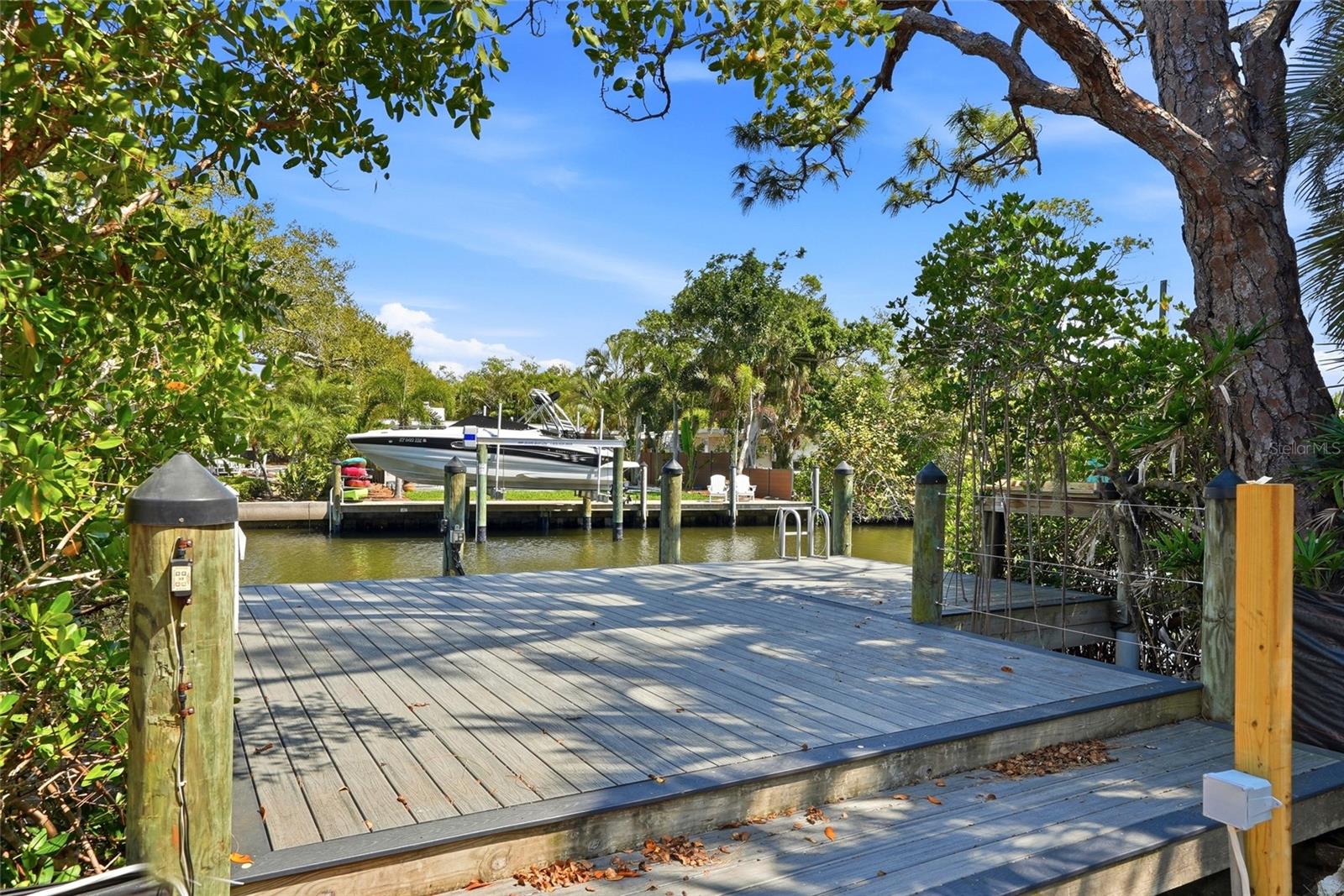 SARASOTA BEACH - Land