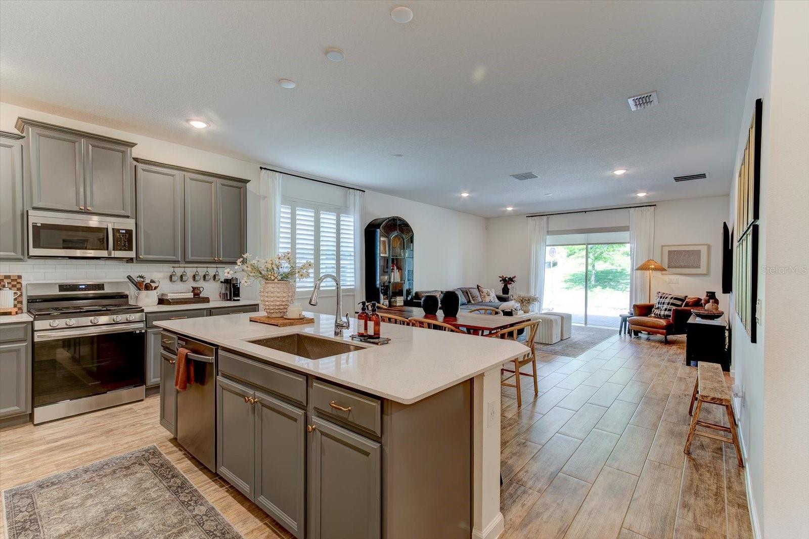 SUMMERBROOKE - Residential