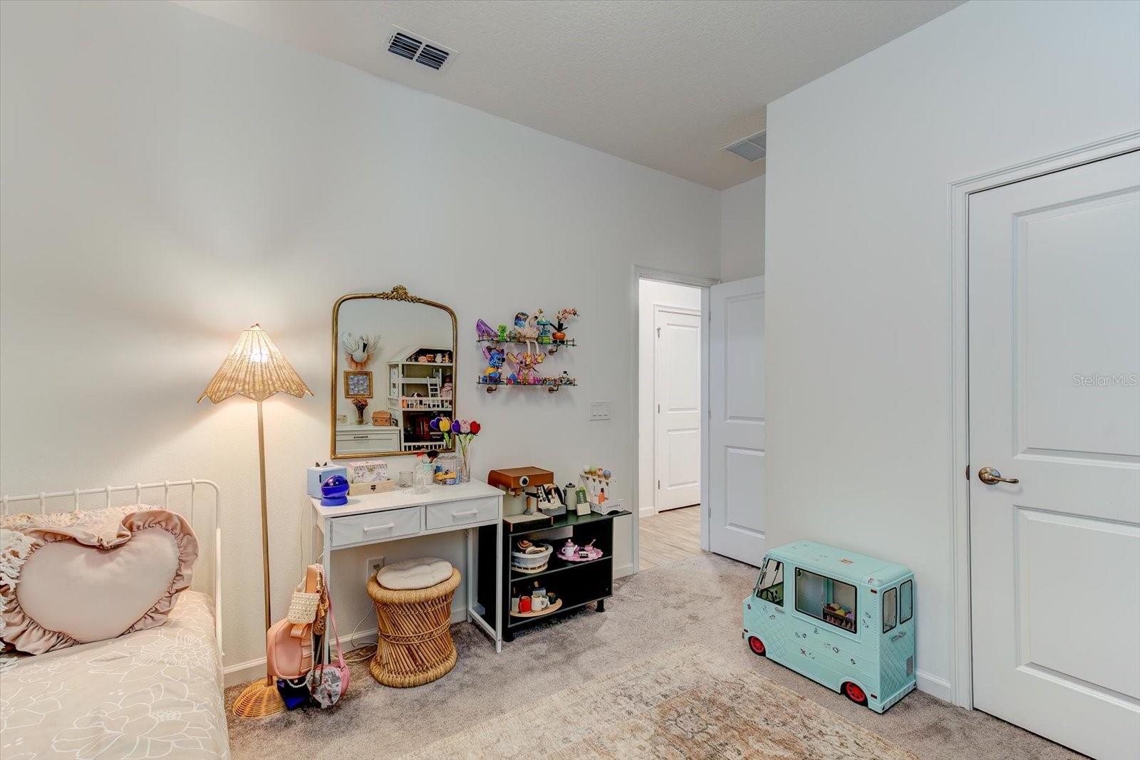 SUMMERBROOKE - Residential
