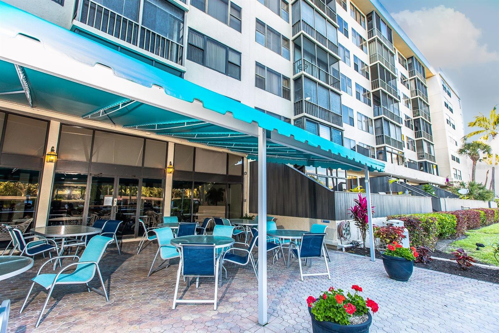 HARBOR TOWERS Y & R - Residential