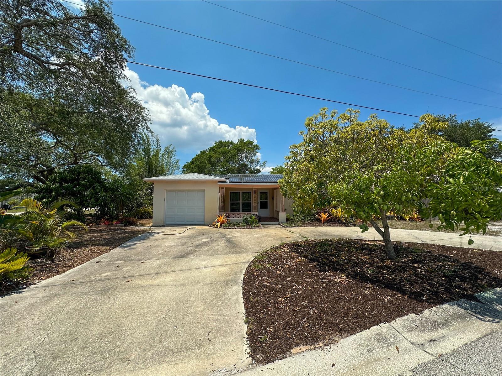 BAYOU HEIGHTS HANLONS - Residential Lease