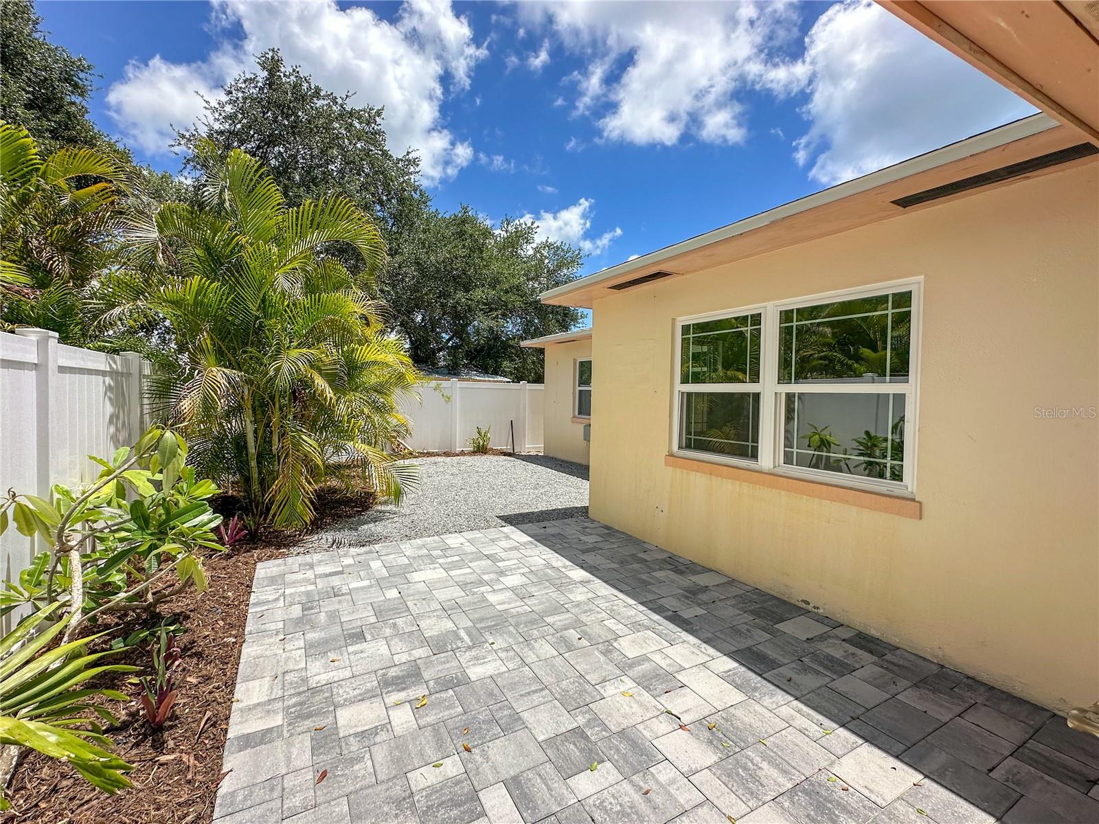 BAYOU HEIGHTS HANLONS - Residential Lease